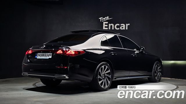 Mercedes-Benz E-Class W214 E300 4MATIC Exclusive - фото 1
