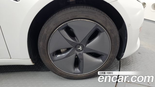 Tesla Model 3 Standard Range Plue RWD - фото 4