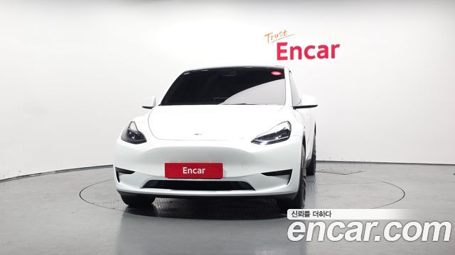 Tesla Model Y RWD - фото 2