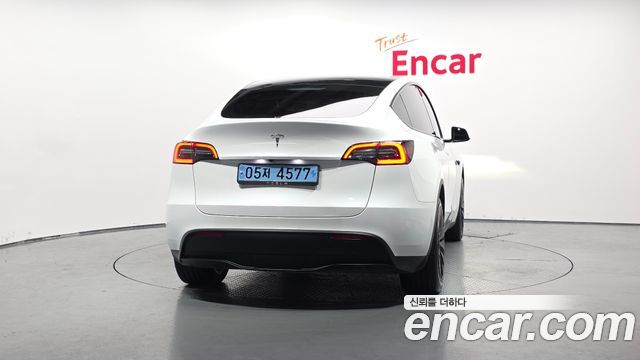 Tesla Model Y RWD - фото 3