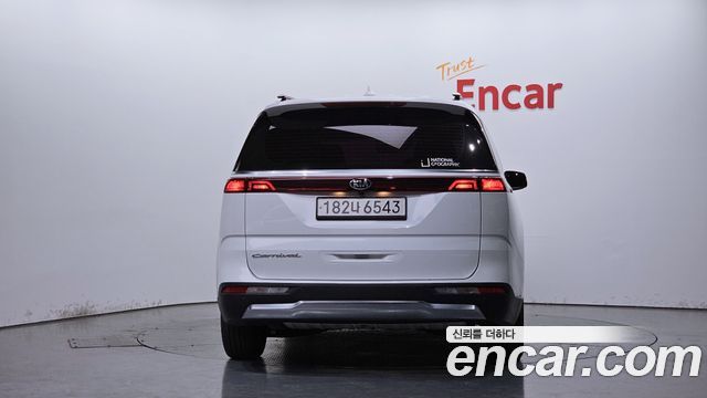 Kia Carnival 4-го поколения 9-Seater Noblesse - фото 3