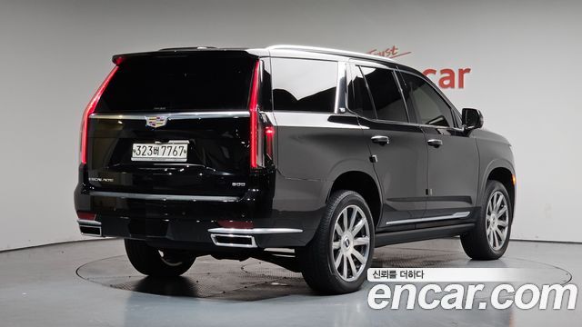 Cadillac Escalade 5-го поколения 6.2 Premium Luxury Platinum - фото 0