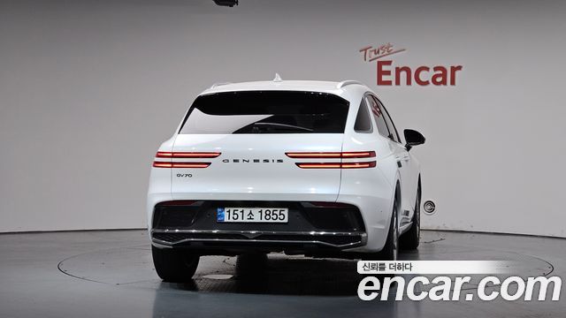 Genesis GV70 2.5T Gasoline 2WD - фото 2
