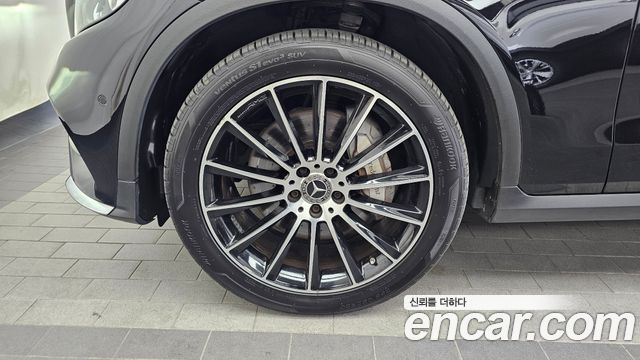 Mercedes-Benz GLC-Class X253 GLC300 4MATIC AMG Line Coupe - фото 4