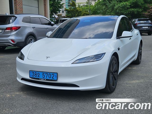 Tesla Model 3 RWD - фото 2