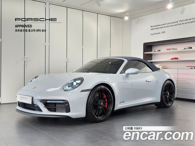 Porsche 911 Carrera 4 GTS Cabriolet - фото 0