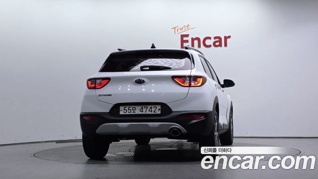Kia Stonic 1.4 Prestige - фото 3