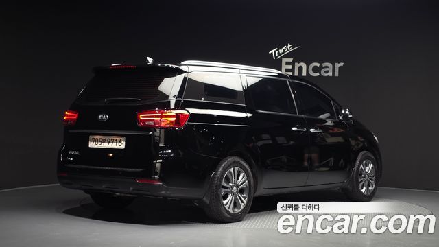 Kia Carnival Новый 11-Seater Prestige - фото 1
