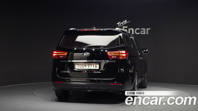 Kia Carnival Новый 11-Seater Prestige - фото 3