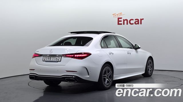 Mercedes-Benz C-Class W206 C200 AMG Line - фото 1