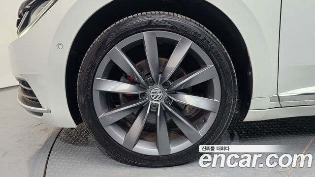 Volkswagen Arteon 2.0 TDI Presige 4Motion - фото 4