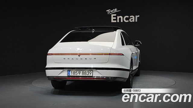 Hyundai Grandeur GN7, гибрид Calligraphy - фото 3