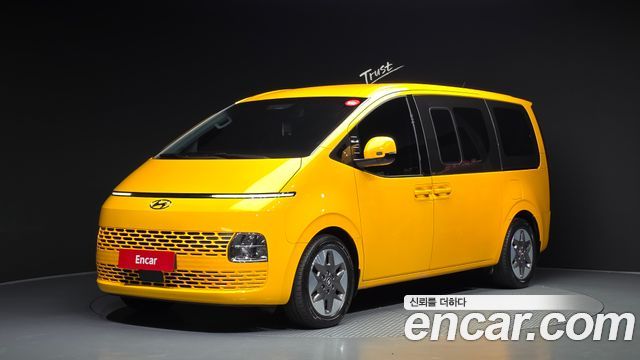 Hyundai Staria 4WD Tourer 11-Seater Modern - фото 0