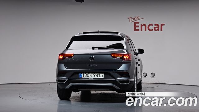 Volkswagen T-Roc 2.0 TDI Premium - фото 2