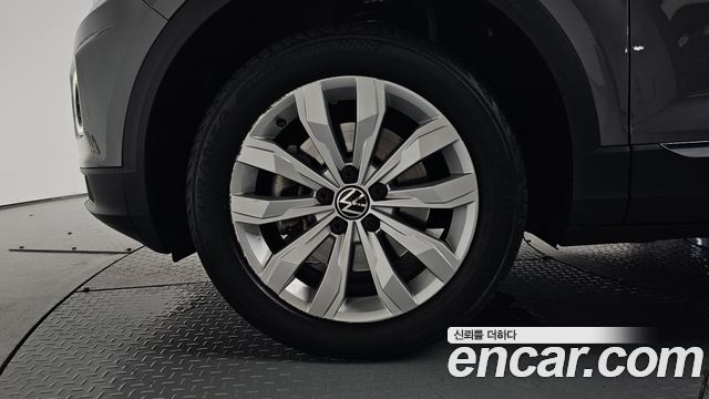 Volkswagen T-Roc 2.0 TDI Premium - фото 3