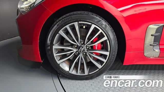 Kia Stinger 2.2 Diesel AWD Dream Edition - фото 4