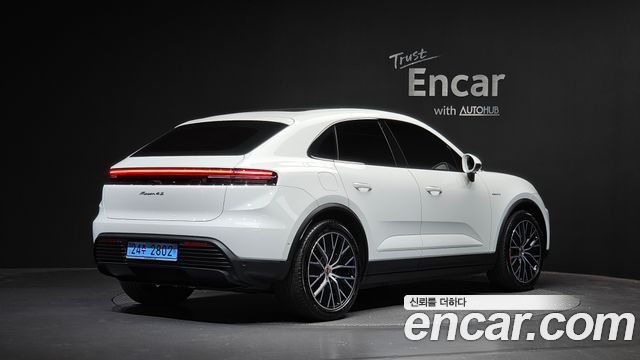 Porsche Macan EV 4S - фото 0