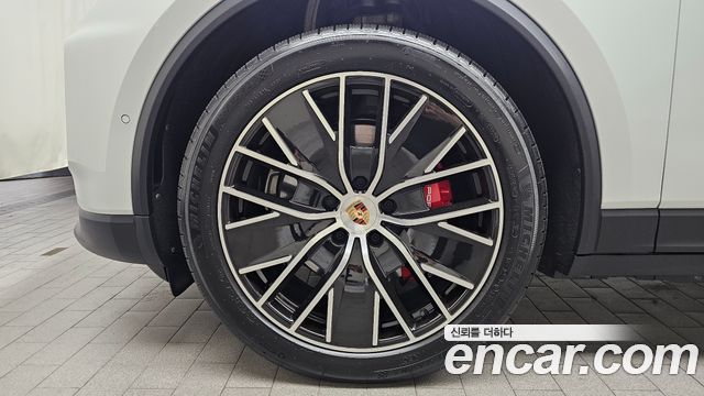 Porsche Macan EV 4S - фото 3