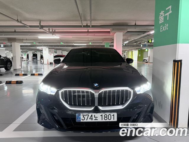 BMW 5-Series G60 520i M Sport - фото 0