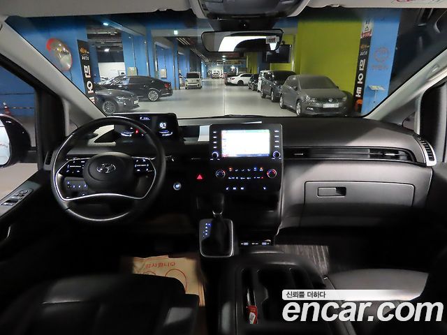 Hyundai Staria Tourer 11-Seater Modern - фото 4