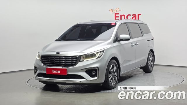 Kia Carnival Новый 9-Seater Luxury - фото 0