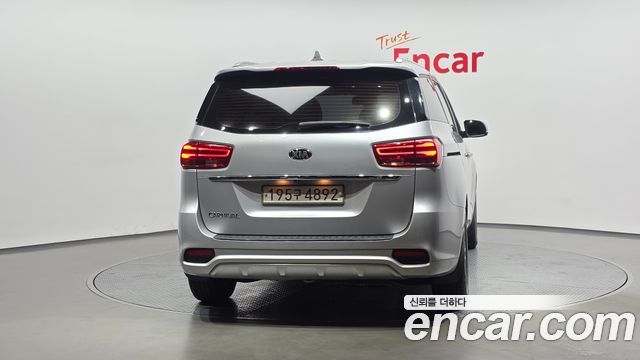 Kia Carnival Новый 9-Seater Luxury - фото 3