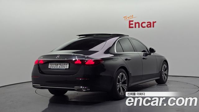 Mercedes-Benz E-Class W214 E200 Avantgarde - фото 1
