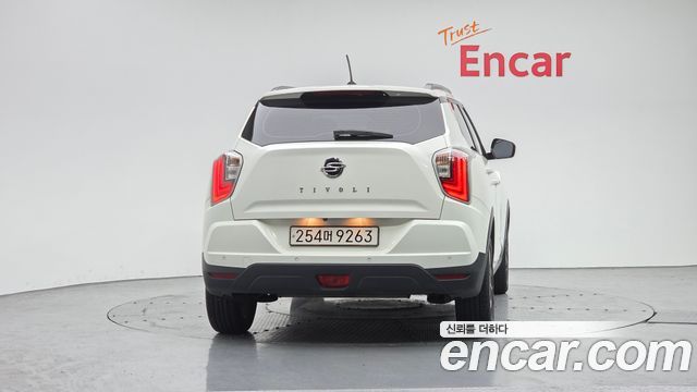 SsangYong Tivoli Gasoline 1.5 2WD V3 - фото 3