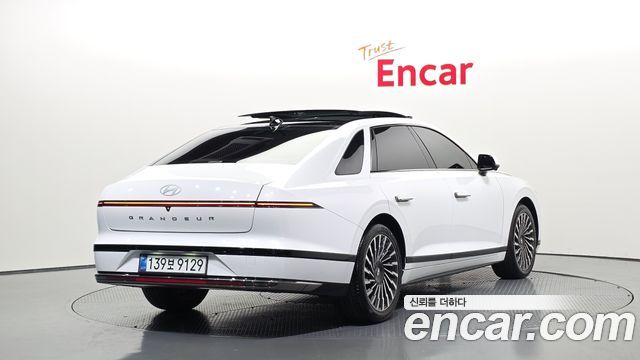 Hyundai Grandeur GN7 2,5 Gasoline 2WD Calligraphy - фото 1