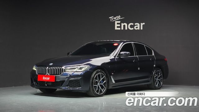 BMW 5-Series G30 530e M Sport - фото 0