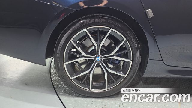 BMW 5-Series G30 530e M Sport - фото 4