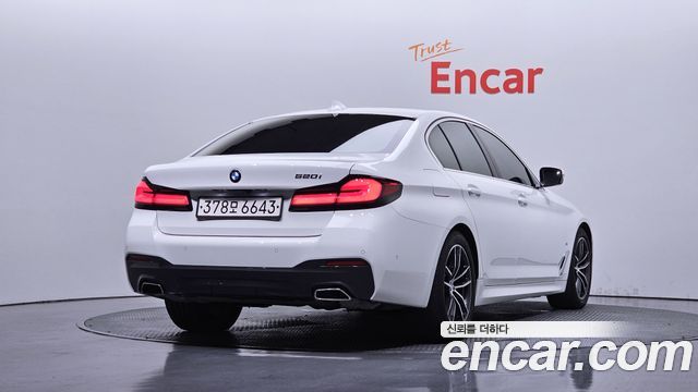 BMW 5-Series G30 520i M Sport - фото 1