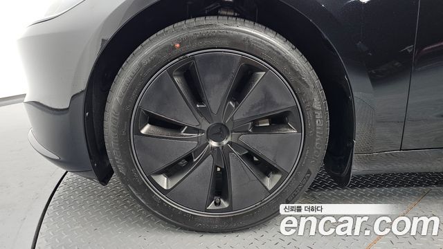 Tesla Model 3 RWD - фото 3