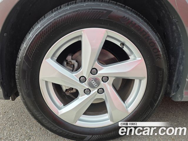 Audi Q3 F3 35 TDI Premium - фото 4
