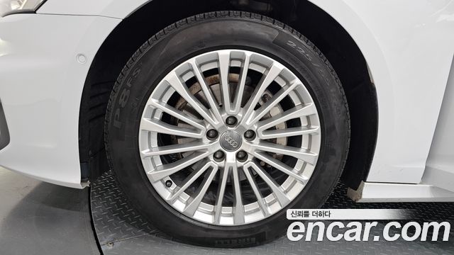 Audi A6 C8 40 TDI Quattro Premium - фото 4