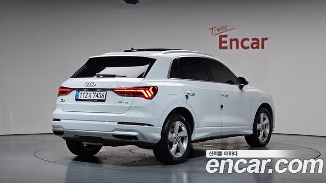 Audi Q3 F3 35 TDI Premium - фото 1