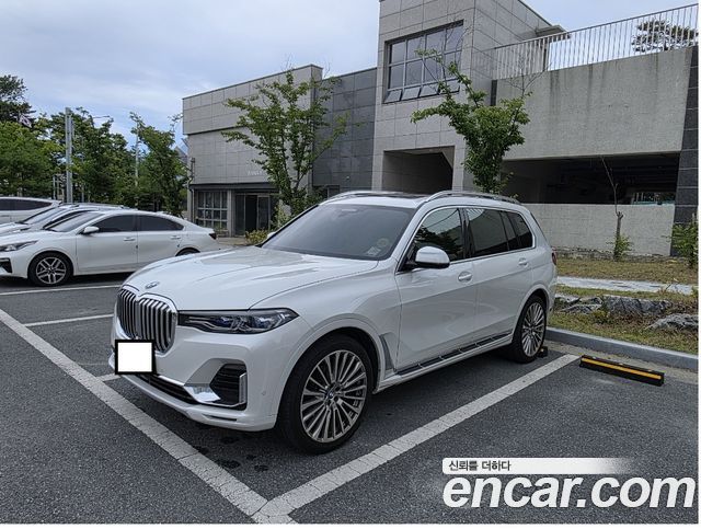 BMW X7 G07 xDrive 40i Design Pure Excellence 7-Seater - фото 0