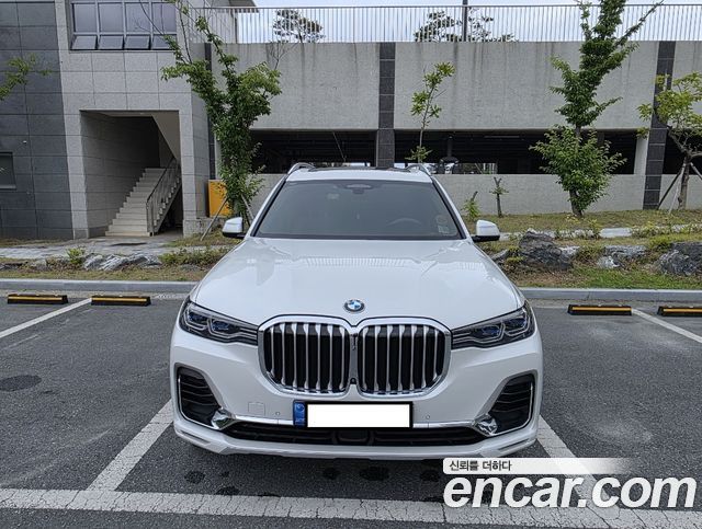 BMW X7 G07 xDrive 40i Design Pure Excellence 7-Seater - фото 2