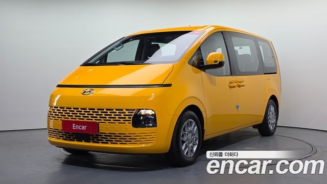 Hyundai Staria Tourer 11-Seater Modern - фото 0