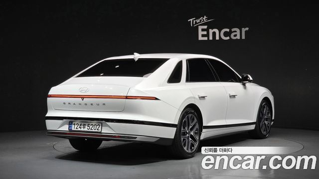 Hyundai Grandeur GN7 2,5 Gasoline 2WD Exclusive - фото 1