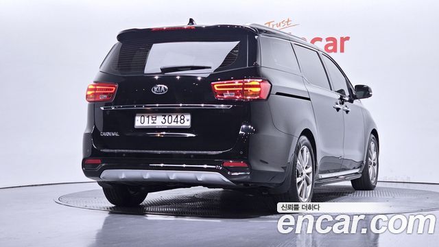Kia Carnival Новый 9-Seater Noblesse Special - фото 1