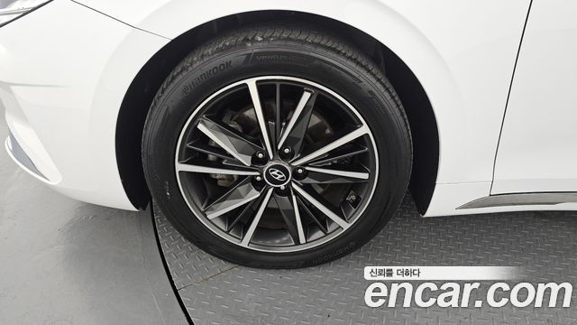 Hyundai Grandeur Новый IG 2.5 Le Blanc - фото 4