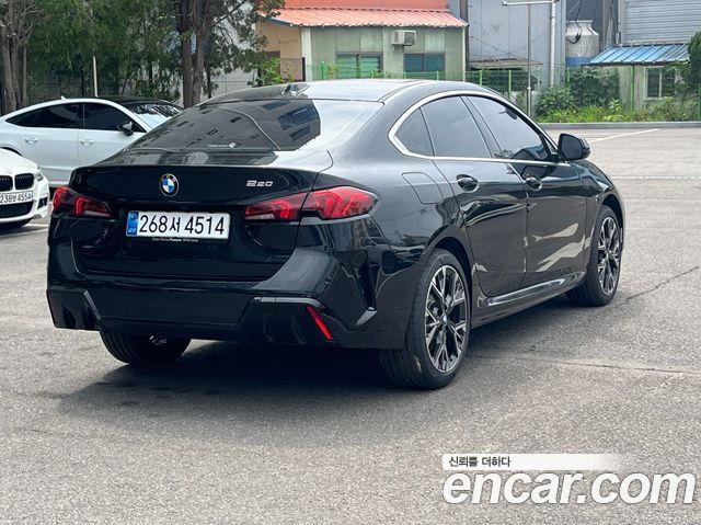 BMW 2-Series F74 220 M Sport Design - фото 3
