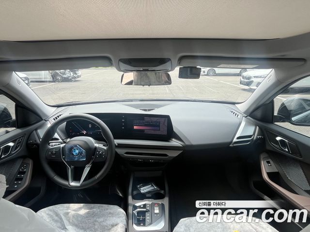 BMW 2-Series F74 220 M Sport Design - фото 4