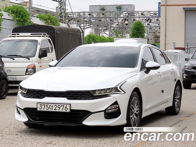 Kia K5 3-го поколения 2.0 Prestige - фото 1