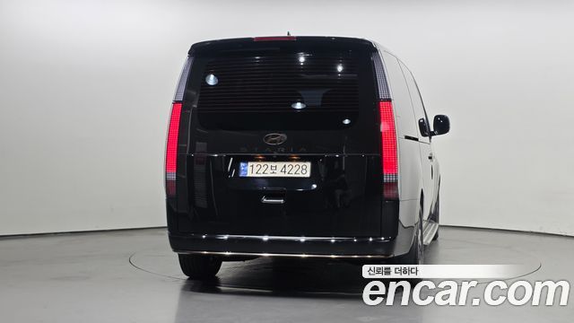 Hyundai Staria HEV 1.6 Lounge 7-Seater Inspiration - фото 3