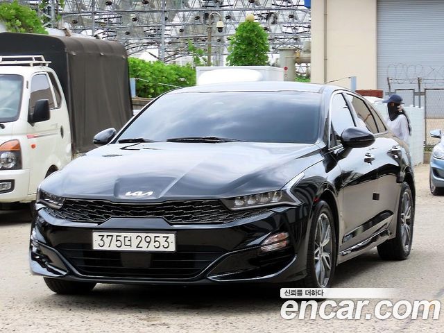 Kia K5 3-го поколения 2.0 Prestige - фото 1