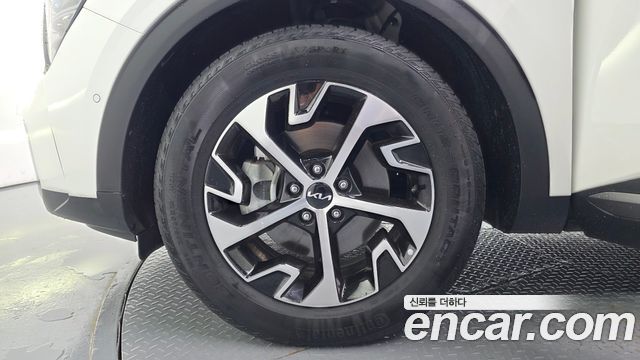 Kia Sportage 5-го поколения, гибрид Signature Gravity 2WD - фото 4