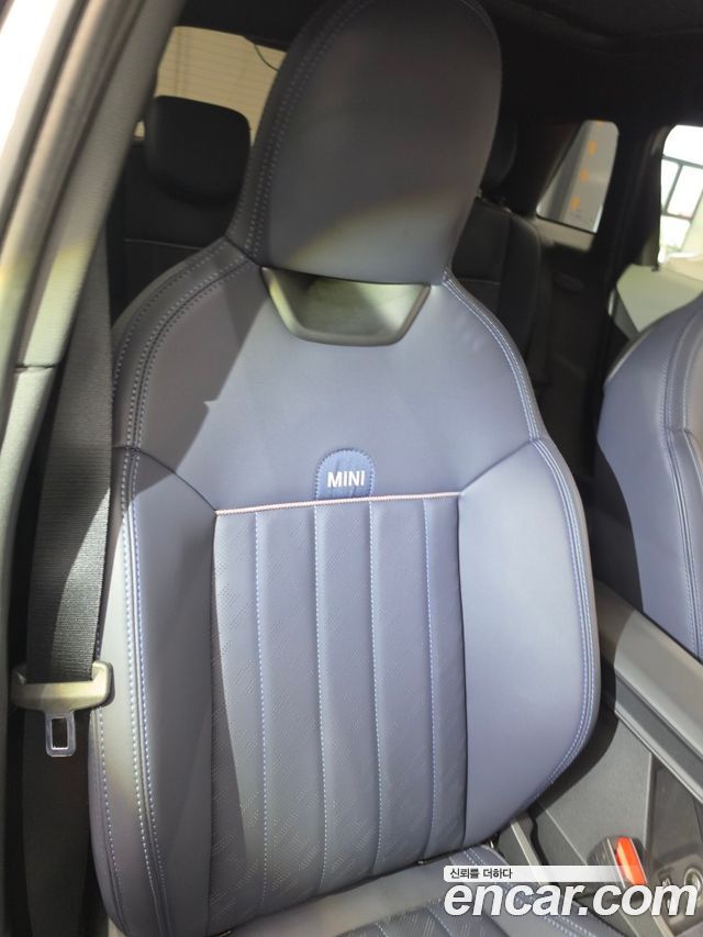 Mini Cooper 4-го поколения 5 Door Favoured - фото 4