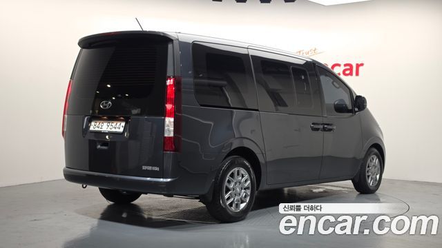Hyundai Staria Cargo 5-Seater Modern - фото 1